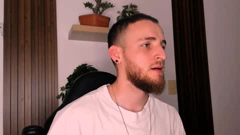 Juan online show from 12-14-25, 01:33