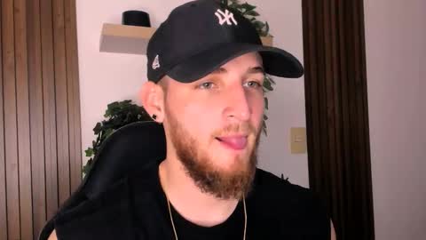 Juan online show from 12-19-25, 03:02