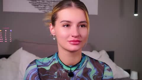 Kelly online show from 11-12-25, 01:55