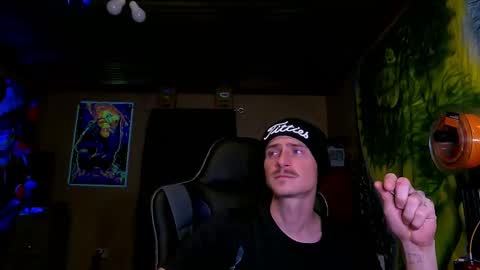 Snapshot of greenlungs8195 chatting on 11-05-25, 07:30 Greenlungs8195 online show from 11-05-25, 07:30