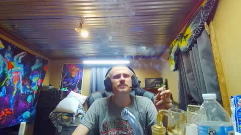 Snapshot of greenlungs8195 chatting on 03-02-26, 02:36 Greenlungs8195 online show from 03-02-26, 02:36