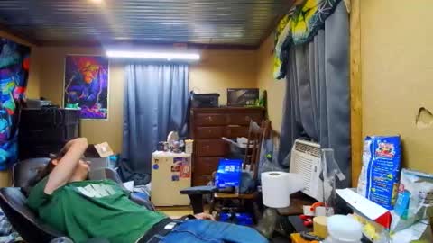 Snapshot of greenlungs8195 chatting on 03-02-26, 07:15 Greenlungs8195 online show from 03-02-26, 07:15