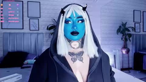 Snapshot of greennbella chatting on 09-24-25, 07:17   online show from 09-24-25, 07:17