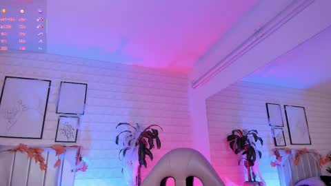 Snapshot of greennbella chatting on 10-21-25, 07:14   online show from 10-21-25, 07:14