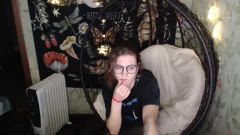 Lina online show from 11-05-25, 10:59