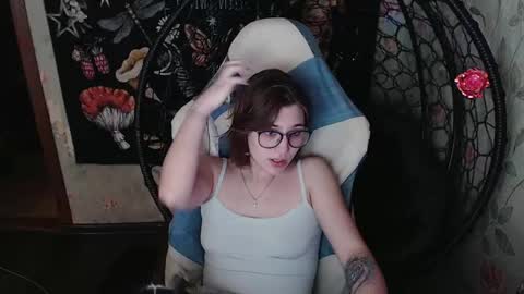 Lina online show from 05-04-26, 12:45