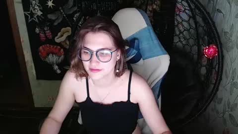 Snapshot of greenwitch9 chatting on 05-14-26, 12:34 Lina online show from 05-14-26, 12:34