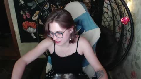 Snapshot of greenwitch9 chatting on 05-21-26, 11:50 Lina online show from 05-21-26, 11:50
