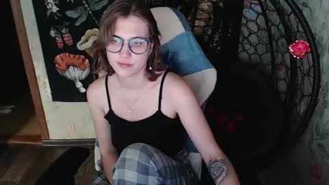Snapshot of greenwitch9 chatting on 06-14-26, 03:03 Lina online show from 06-14-26, 03:03