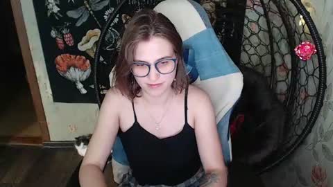 Snapshot of greenwitch9 chatting on 06-15-26, 10:17 Lina online show from 06-15-26, 10:17
