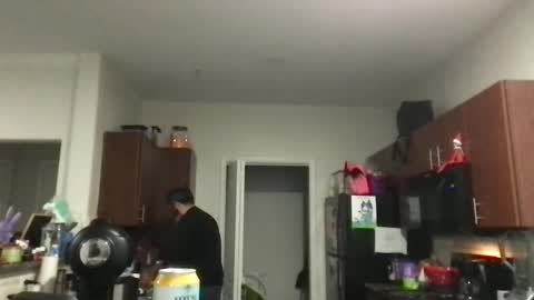 Snapshot of greg78652 chatting on 12-21-25, 11:45 greg78652 online show from 12-21-25, 11:45