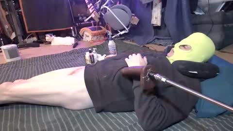 Snapshot of gregbball1 chatting on 01-01-25, 05:43 electrogee1 online show from 01-01-25, 05:43