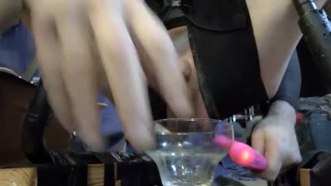 electrogee1 online show from 12-21-25, 02:08