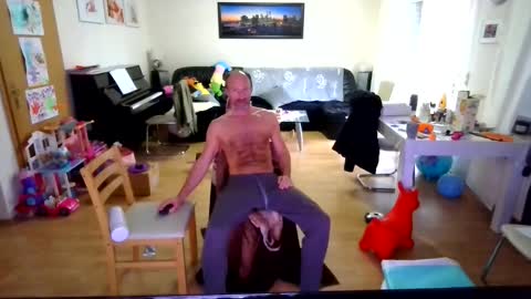 Snapshot of gregorius_1 chatting on 10-29-25, 08:16 Greg online show from 10-29-25, 08:16