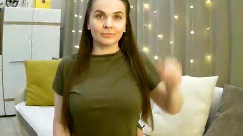 Snapshot of gretagrant chatting on 06-01-26, 10:11 GretaGrant online show from 06-01-26, 10:11