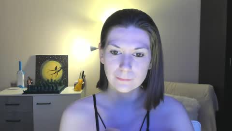 Snapshot of gretamiln chatting on 12-07-24, 11:56 Greta online show from 12-07-24, 11:56