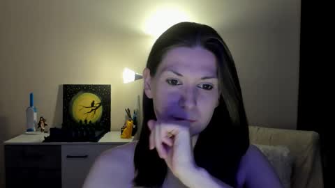 Snapshot of gretamiln chatting on 09-13-25, 09:36 Greta online show from 09-13-25, 09:36