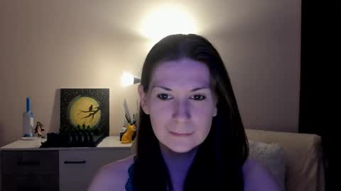 Snapshot of gretamiln chatting on 09-26-25, 09:19 Greta online show from 09-26-25, 09:19