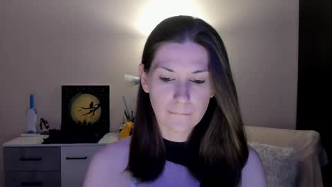 Snapshot of gretamiln chatting on 09-28-25, 08:36 Greta online show from 09-28-25, 08:36