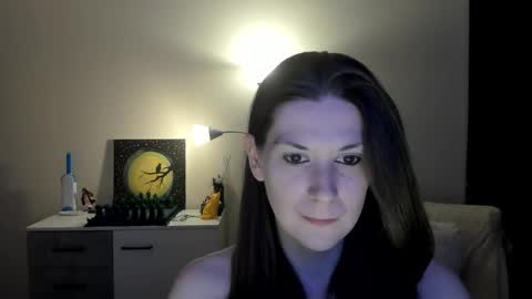 Snapshot of gretamiln chatting on 10-18-25, 07:03 Greta online show from 10-18-25, 07:03