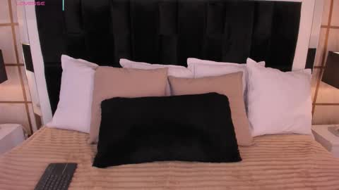 Greta Velvet  online show from 12-17-25, 07:42