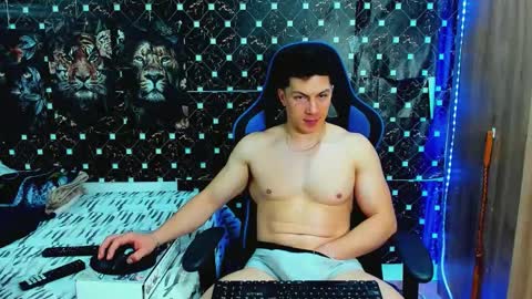 Snapshot of griego01 chatting on 06-09-26, 04:24 griego01 online show from 06-09-26, 04:24