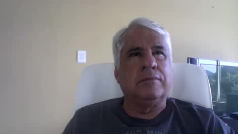 Snapshot of grisa01 chatting on 05-17-26, 01:07 grisa01 online show from 05-17-26, 01:07