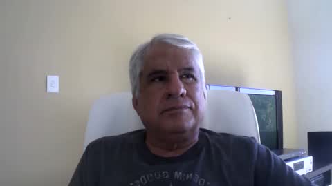 Snapshot of grisa01 chatting on 05-24-26, 02:33 grisa01 online show from 05-24-26, 02:33
