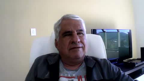 Snapshot of grisa01 chatting on 06-21-26, 02:19 grisa01 online show from 06-21-26, 02:19