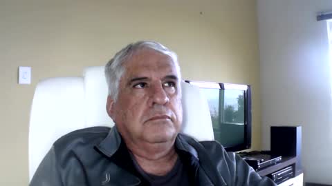 Snapshot of grisa01 chatting on 06-23-26, 03:32 grisa01 online show from 06-23-26, 03:32
