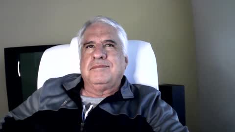 Snapshot of grisa01 chatting on 07-24-26, 01:09 grisa01 online show from 07-24-26, 01:09
