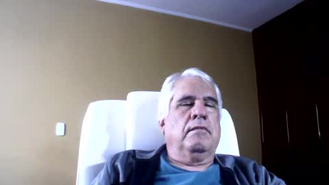 Snapshot of grisa01 chatting on 07-28-26, 06:07 grisa01 online show from 07-28-26, 06:07
