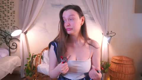 Snapshot of griselberumen chatting on 02-23-26, 04:10 Gwen online show from 02-23-26, 04:10