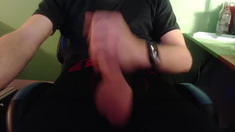 Snapshot of groov123 chatting on 01-02-25, 02:46 Cal online show from 01-02-25, 02:46