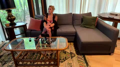 Grown Up Talk online show from 06-09-26, 03:45