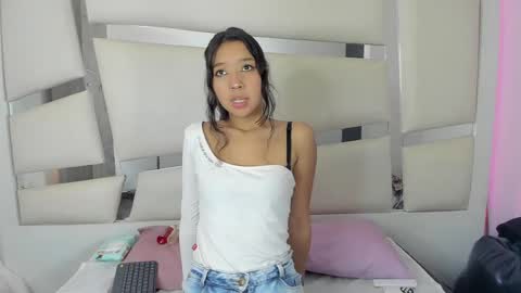 Snapshot of grupojade chatting on 02-15-25, 08:33 grupojade online show from 02-15-25, 08:33