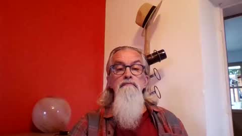 Snapshot of grybear60 chatting on 10-29-25, 10:06 Grybear online show from 10-29-25, 10:06