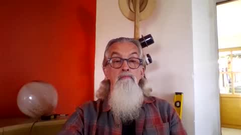 Snapshot of grybear60 chatting on 11-17-25, 09:15 Grybear online show from 11-17-25, 09:15