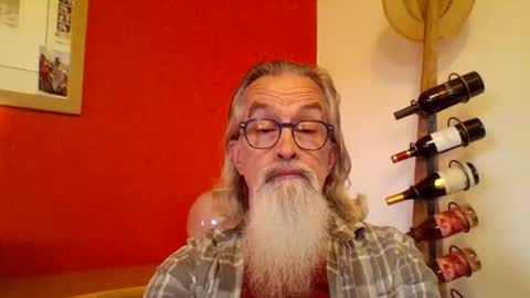 Snapshot of grybear60 chatting on 12-04-25, 07:28 Grybear online show from 12-04-25, 07:28