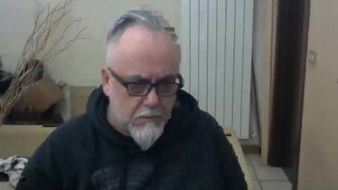Snapshot of grz65 chatting on 12-29-24, 10:34 GRIZZLY65 online show from 12-29-24, 10:34