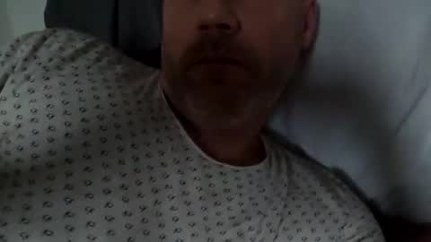 Snapshot of grzegorz34 chatting on 11-16-25, 08:09 Greg online show from 11-16-25, 08:09