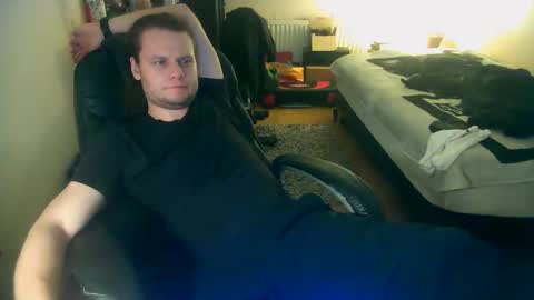 Snapshot of gsjw chatting on 12-18-25, 08:37 Gizzy online show from 12-18-25, 08:37