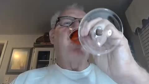 Snapshot of gspotlover1 chatting on 11-15-25, 12:13 Horny Daddy online show from 11-15-25, 12:13