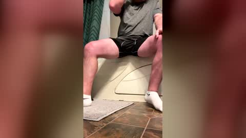 Snapshot of gstew0881 chatting on 12-14-25, 05:35 Green Eyed Magic online show from 12-14-25, 05:35