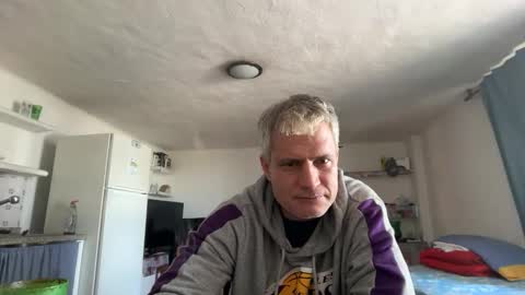 guardiannif_ online show from 04-28-26, 07:02