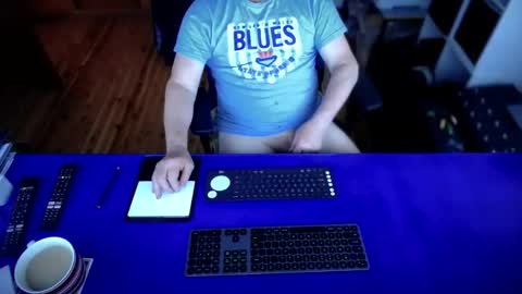 Snapshot of guesswhatigot2 chatting on 09-21-25, 03:41 guesswhatigot2 online show from 09-21-25, 03:41