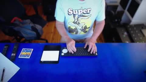 Snapshot of guesswhatigot2 chatting on 11-12-25, 08:04 guesswhatigot2 online show from 11-12-25, 08:04