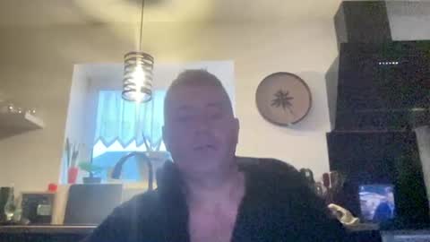 guil0 online show from 10-09-25, 10:24
