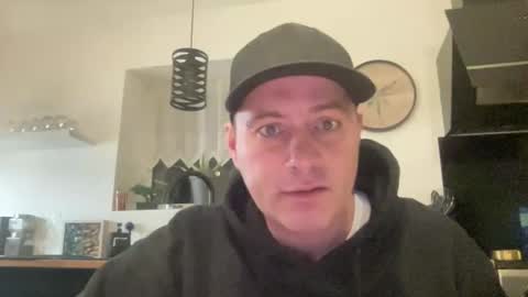 Snapshot of guil0 chatting on 01-14-26, 09:09 guil0 online show from 01-14-26, 09:09