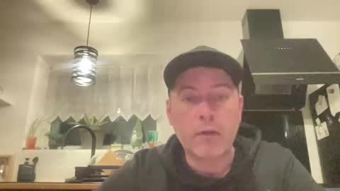 Snapshot of guil0 chatting on 02-22-26, 06:02 guil0 online show from 02-22-26, 06:02